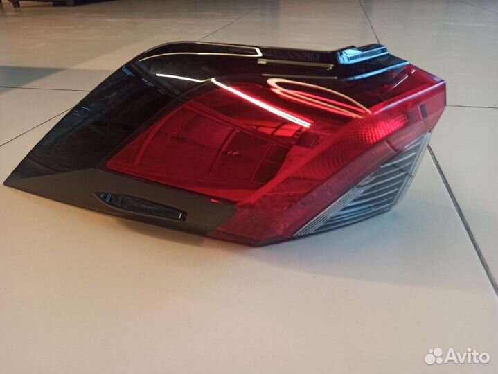 Фонарь задний левый Toyota Rav4 50 2018-2023