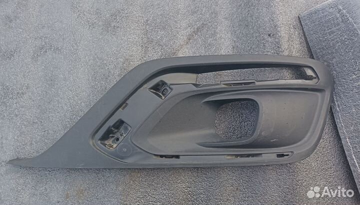 Peugeot 408 рестайлинг накладка птф левая