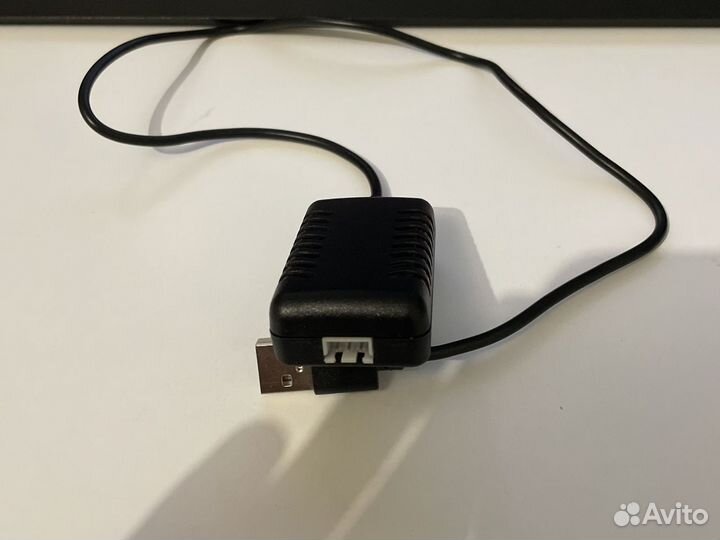 Зарядное устойство для аккумуляторов 7.4V