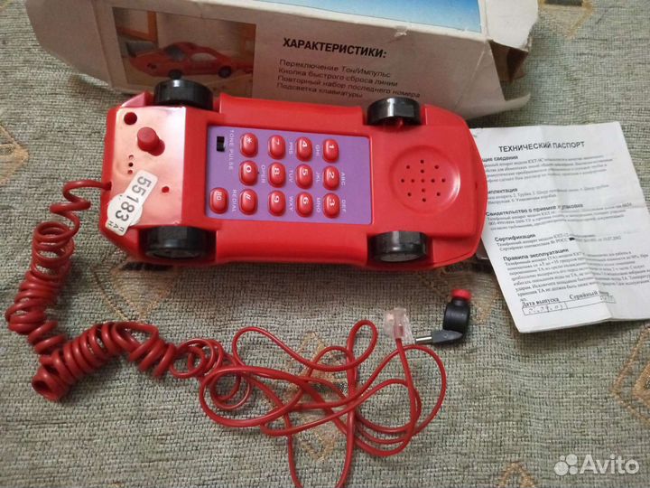 Проводной телефон машина
