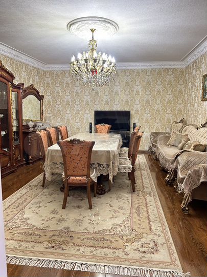 Дом 240 м² на участке 3,5 сот.