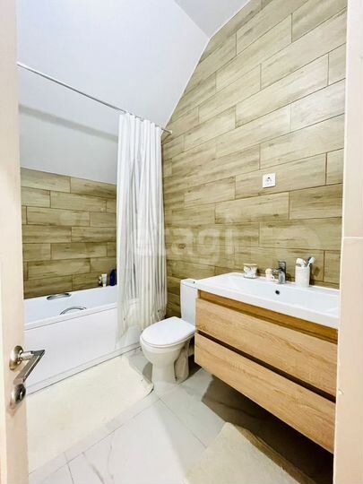 Дом 112 м² на участке 2 сот.