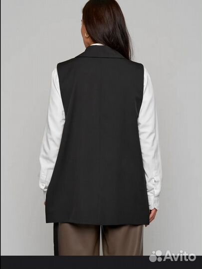 Жилет женский костюмный удлиненный