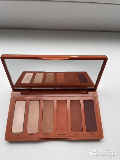 Urban decay тени