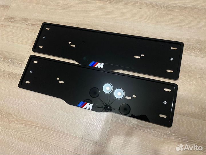 Номерные рамки BMW M рамки номера бмв