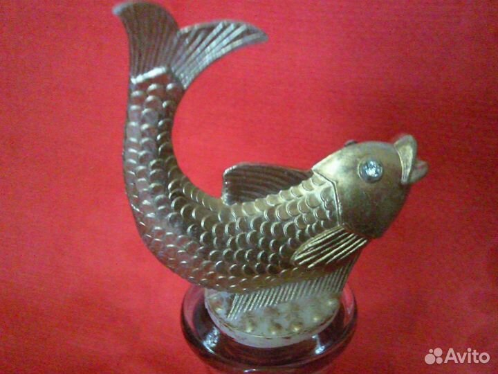 Пробки Рыбка и голова быка. Стеклянная прит. пробк