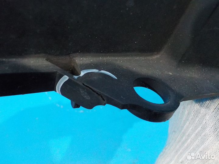 Кронштейн радиатора верхний toyota Avensis 3 (T270