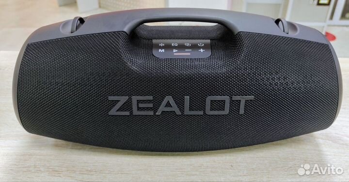 Мощная беспроводная колонка Zealot