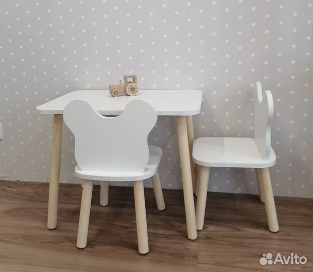 Детская мебель / стол + 2 стульчика