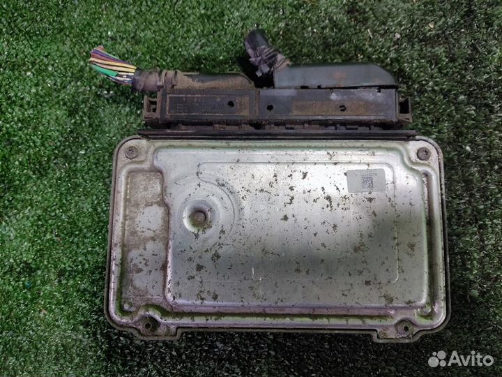 Блок управления двс Toyota Yaris P90 2010
