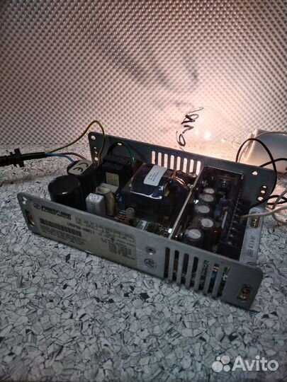 Импульсные блоки питания +24/12/12/5В США