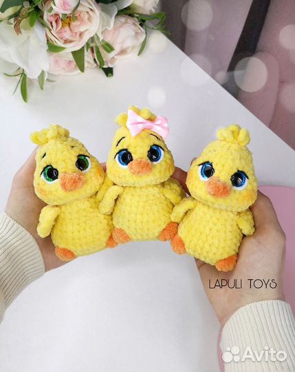 Игрушка цыпленок. Вязаная игрушка. Брелок