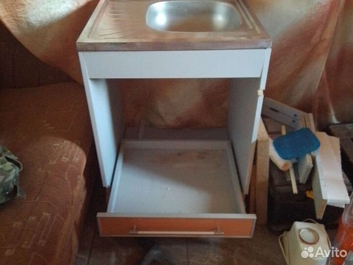 Кухонная мойка с тумбой бу, состояние хорошее