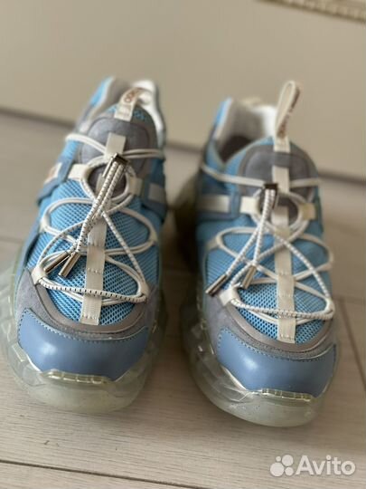 Кроссовки женские 38 размер новые