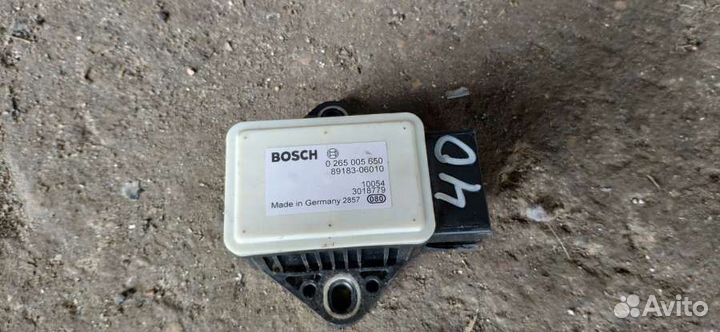 Датчик ускорения Toyota Camry XV40