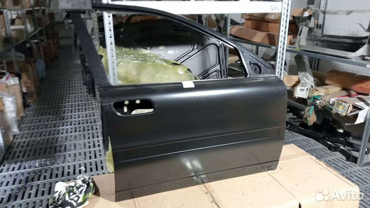 Дверь боковая Volvo S80