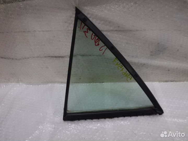 Форточка задней правой двери