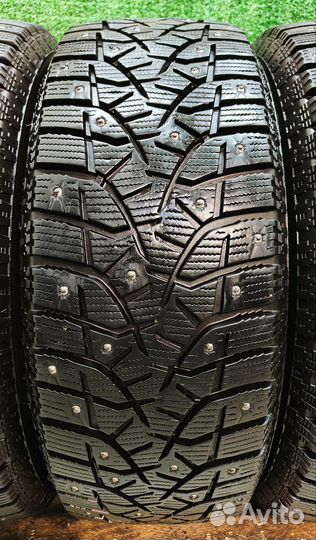 Bridgestone Blizzak Spike-02 215/60 R16