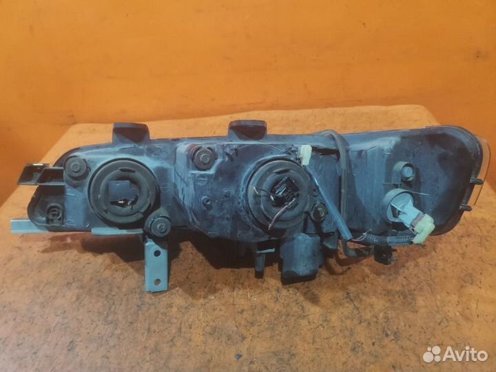 Фары правая Honda Accord CF3