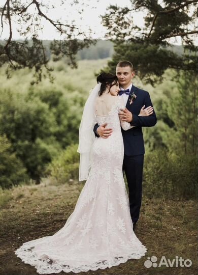 Свадебное платье 42 44 бу