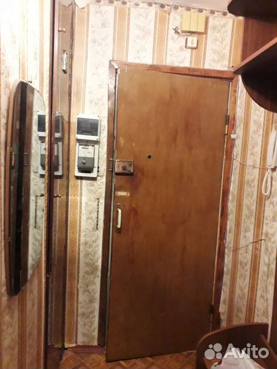 Дверь входная двойная деревянная бу с коробкой