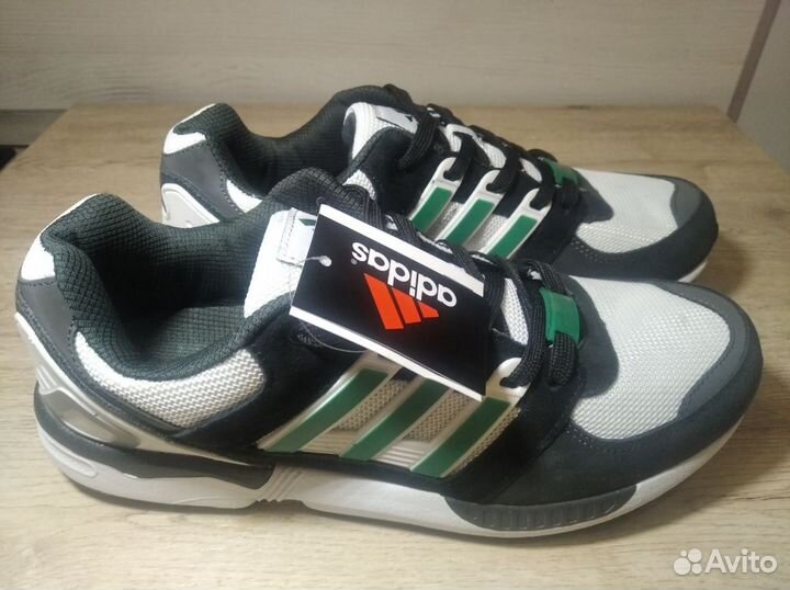 Кроссовки Adidas