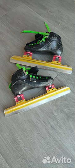 Коньки для шорт трека