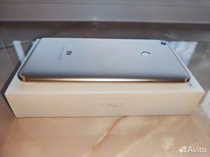 Xiaomi Mi Max 2, 4/64 ГБ