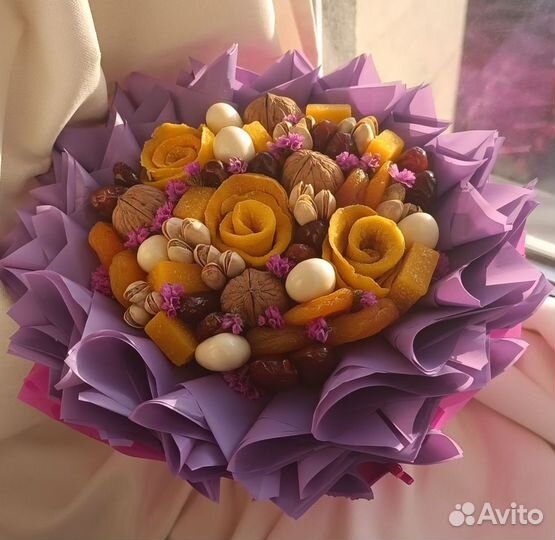 Букет из сухофруктов и орехов