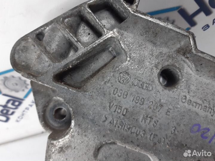 Кронштейн двигателя Volkswagen Passat B6 2.0 TDI