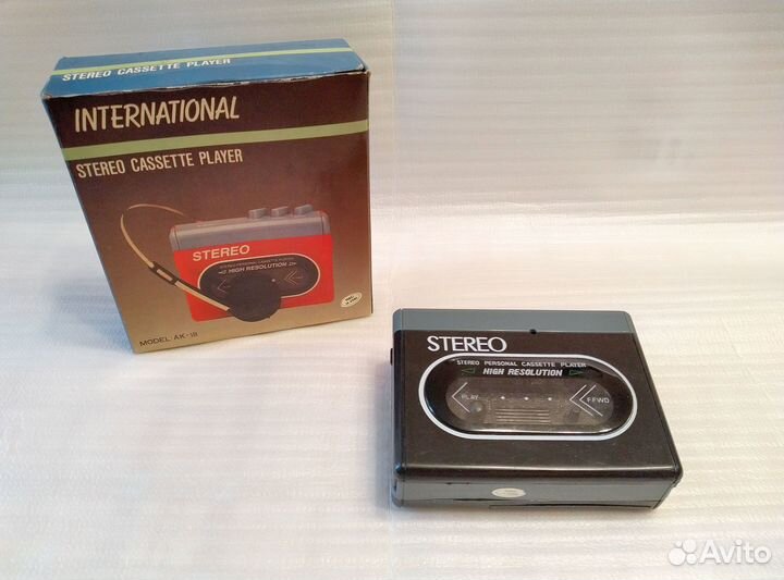 International AK-18. Кассетный плеер