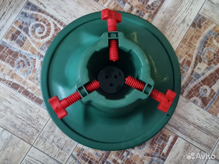 Подставка под елку