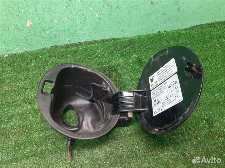 Лючок топливного бака volkswagen Golf Plus 2006