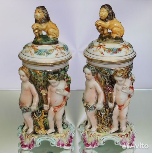 Редкость Ваза бисквитница лев Каподимонте золото 3