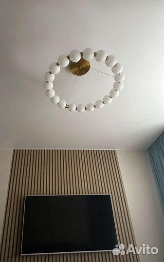 Подвесная дизайнерская люстра с шарами