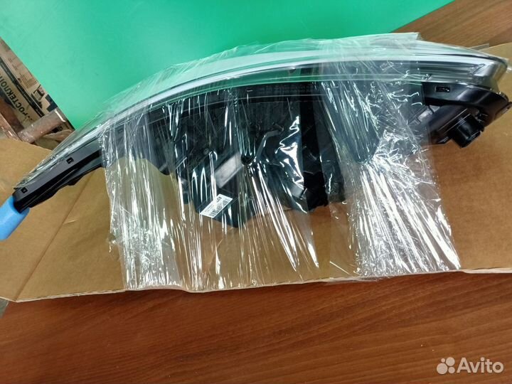 92101A2220QQK Фара передняя левая Kia Ceed II (201