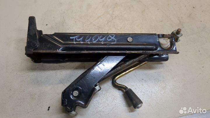 Домкрат Mercedes B W245, 2007