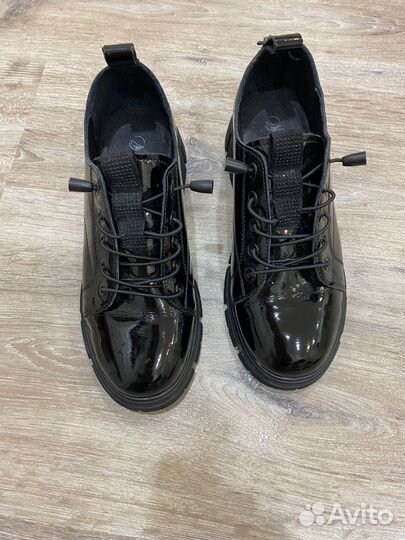 Туфли лакированые для девочки из натуральной кожи