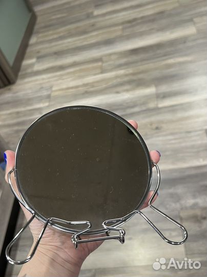 Настольное зеркало