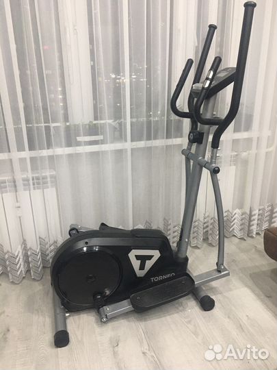 Эллиптический тренажер torneo c320