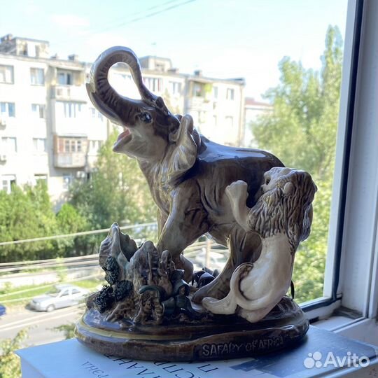Статуэтка керамическая слон и лев