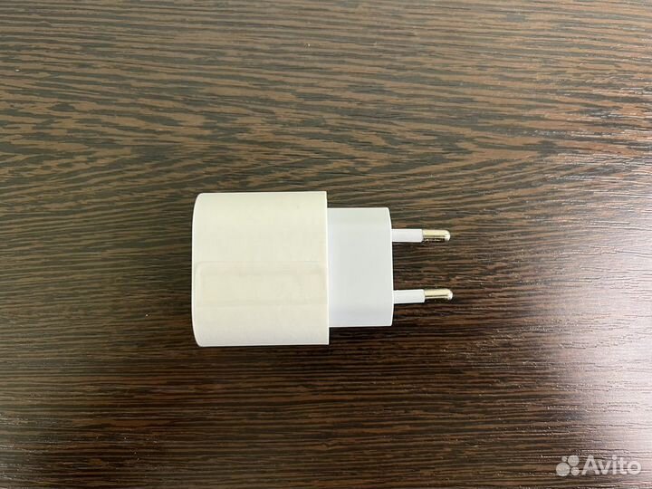 Зарядка на iPhone 20w оригинал