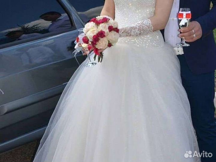 Свадебное платье