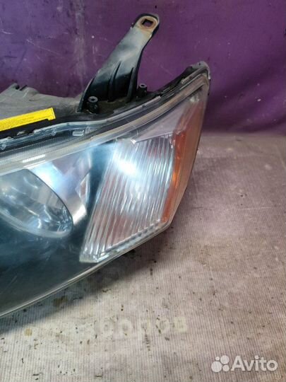 Фара ксеноновая передняя левая Mitsubishi