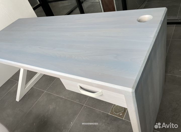 Стол из Эпоксидной смолы и дерева с завода