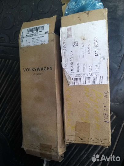 Топливная форсунка vw crafter OE 04L130277BG