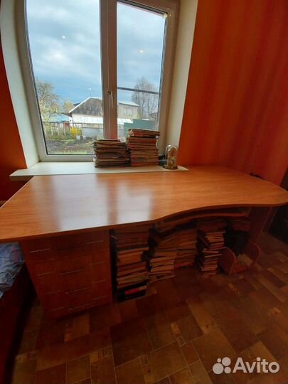 Компьютерный стол