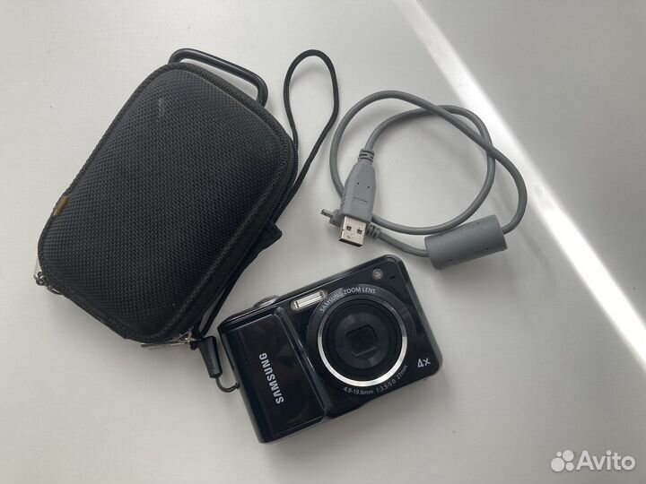 Компактный фотоаппарат