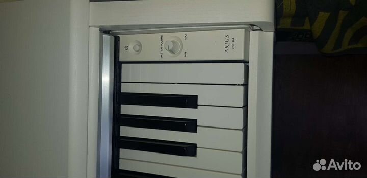 Цифровое пианино yamaha ydp-144 wh белое