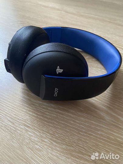 PS 4 Pro (1 TB) с комплектом игр и оборудования